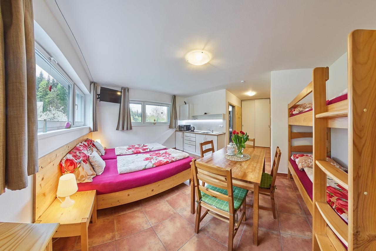 Skipension Janské Lázně Buitenkant foto